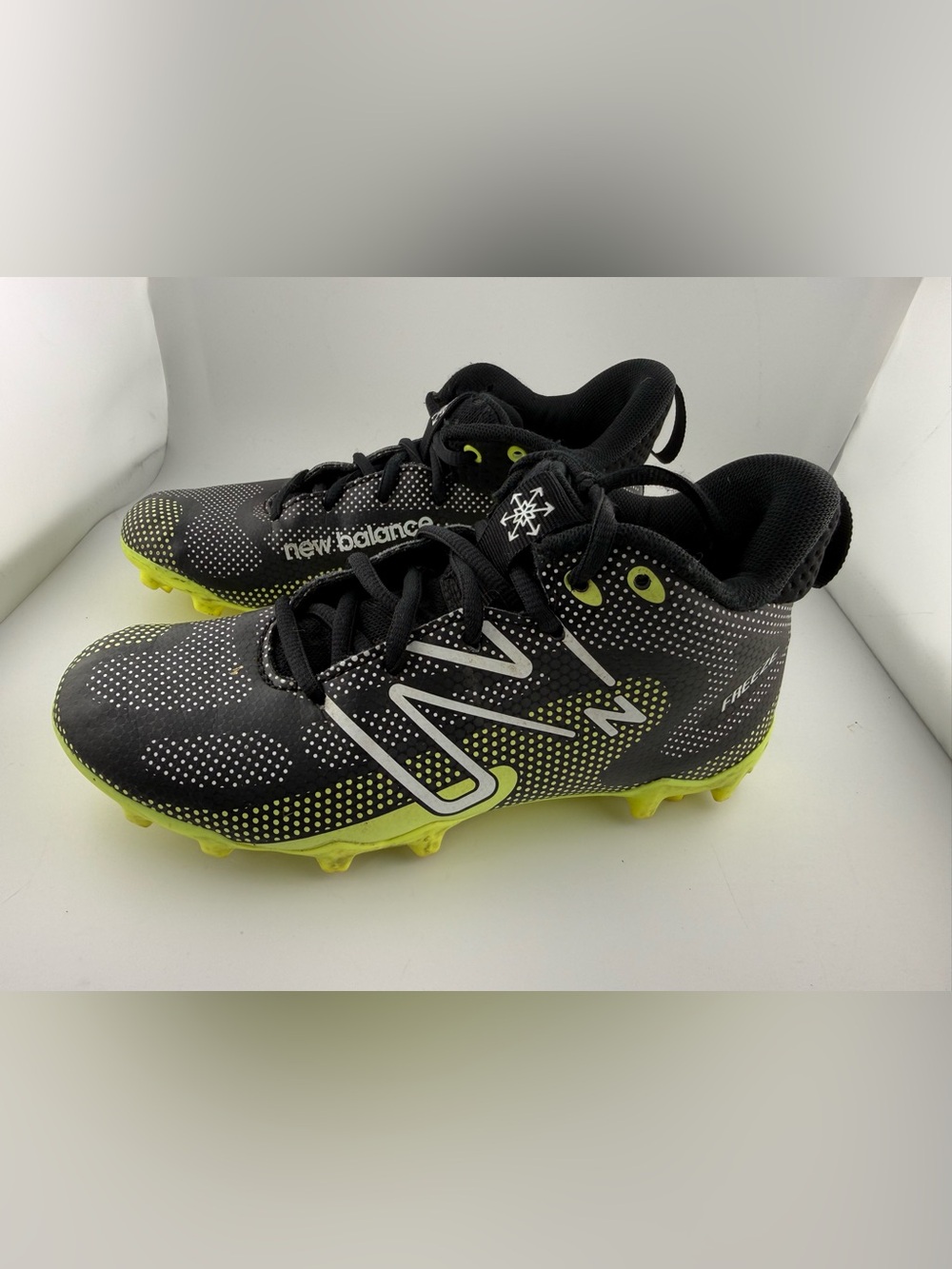 New Balance FreezeLX v4 Youth Lacrosse Cleats - Size 2